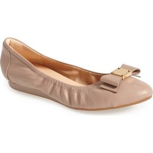 Never worn Cole Haan nude flats!!